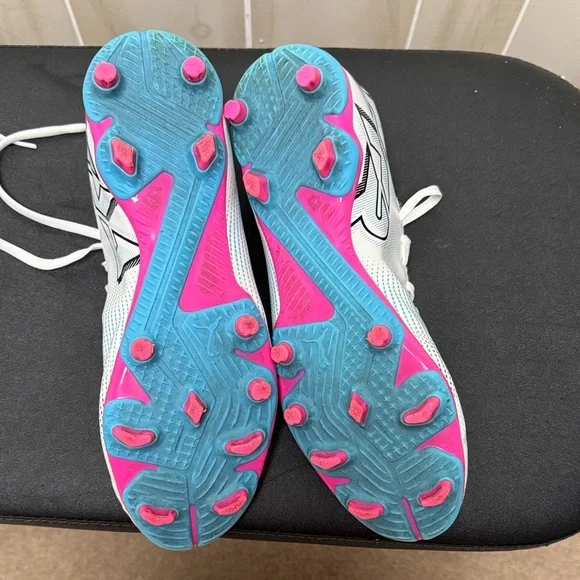 Puma White and Black Athletic Cleats - Picture 3 of 7